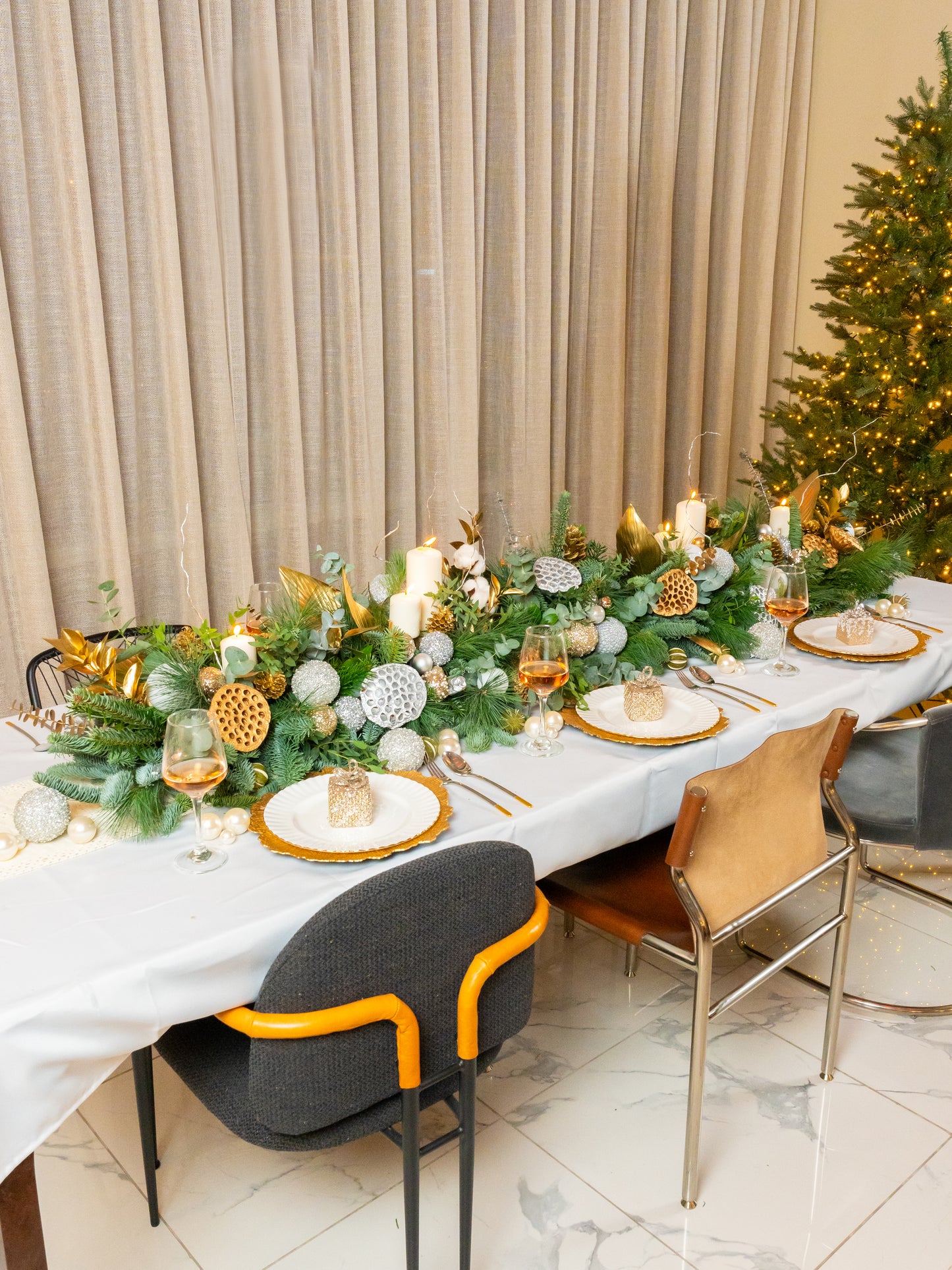 St. Moritz Holiday Runner